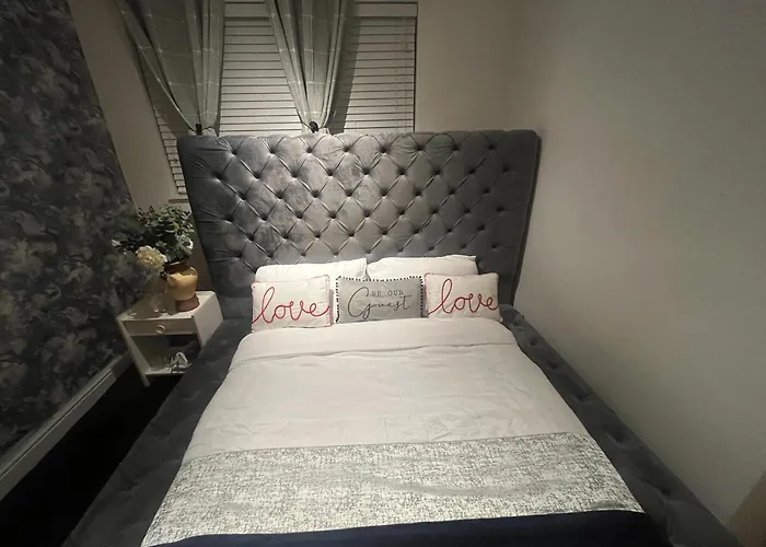 بيت خشبي Charming Retreat *