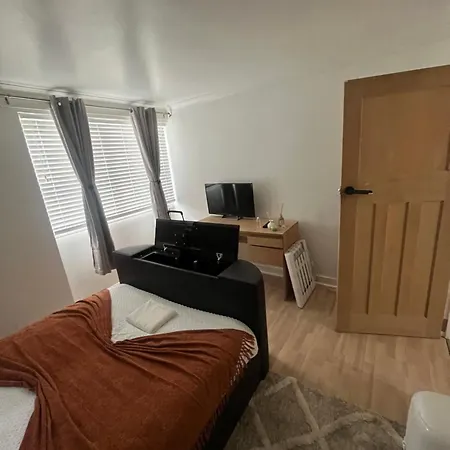 Charming Retreat * Лідс