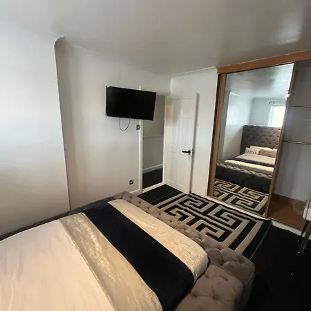 Charming Retreat * Лідс