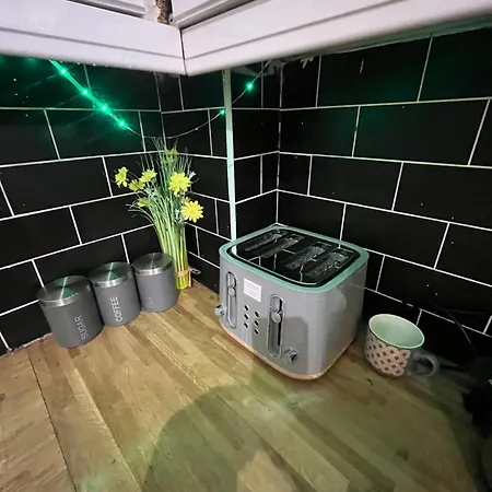 Charming Retreat * Лідс