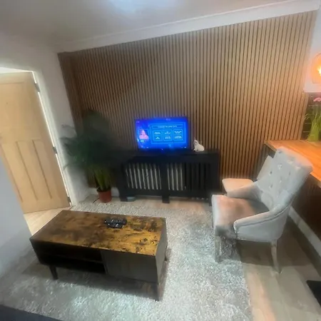 Charming Retreat Дерев'яний котедж Лідс