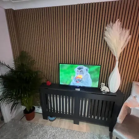 Charming Retreat Дерев'яний котедж